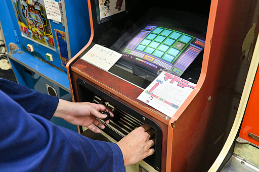 10円玉を入れてバチンッ！ と弾いたりする，古きゲームたちとまた遊ぼ