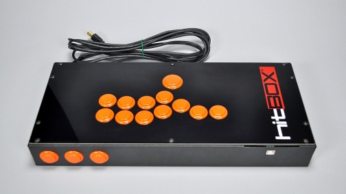 格闘ゲーム用“レバーレス”コントローラ「Hit Box」レビュー。「理論