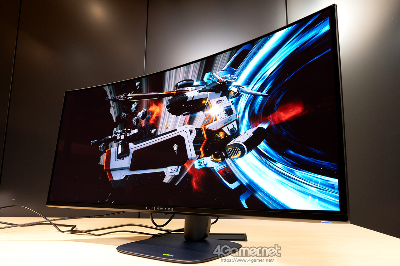 ウルトラワイドの臨場感に量子ドット有機ELの映像美＆240Hz表示の