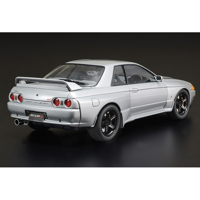 タミヤ 1/24 NISSAN スカイライン GT-R（R32） ニスモ カスタム