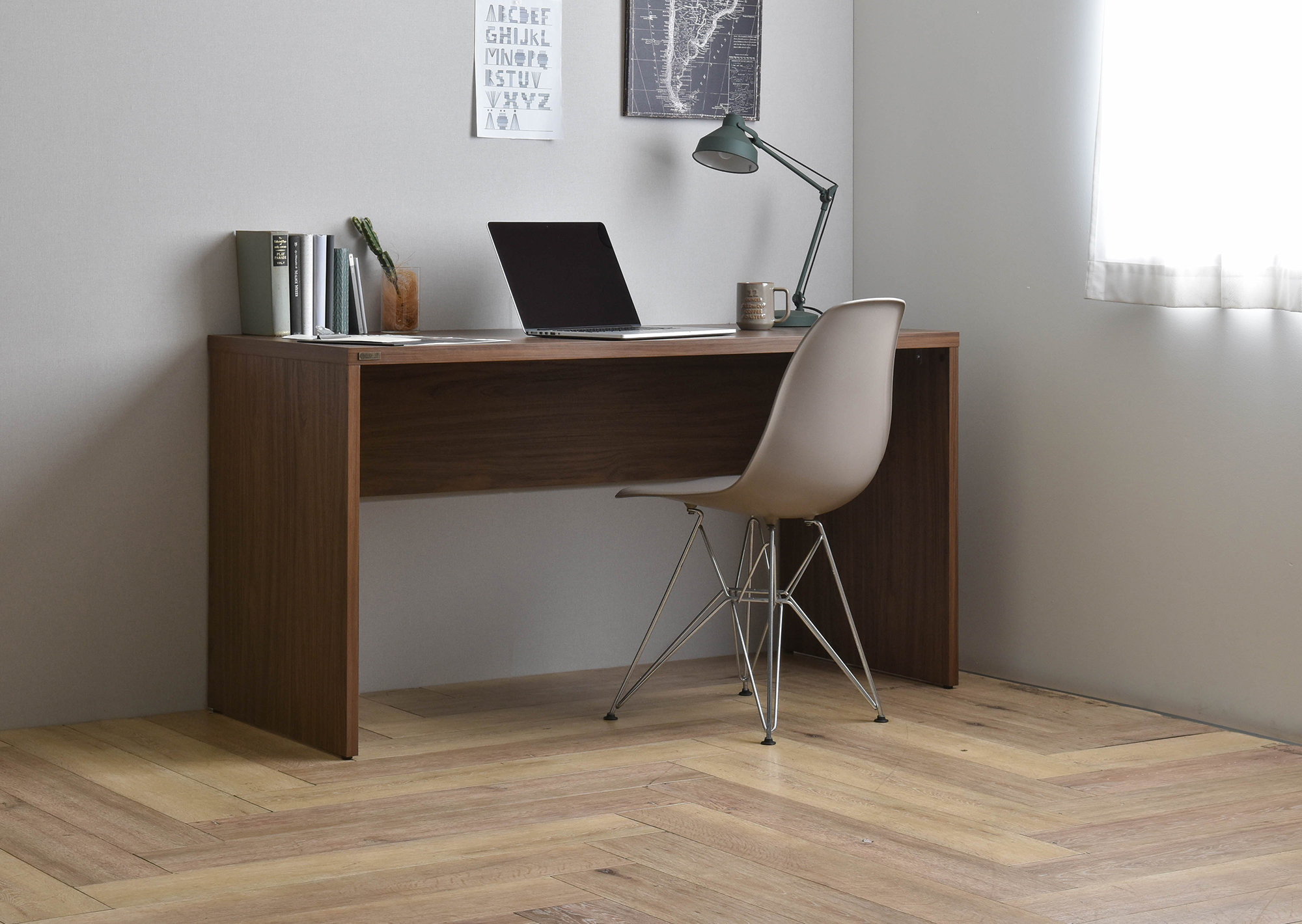 洗練された温もりのあるデザイン デスク ブラウン (W140cm)の詳細