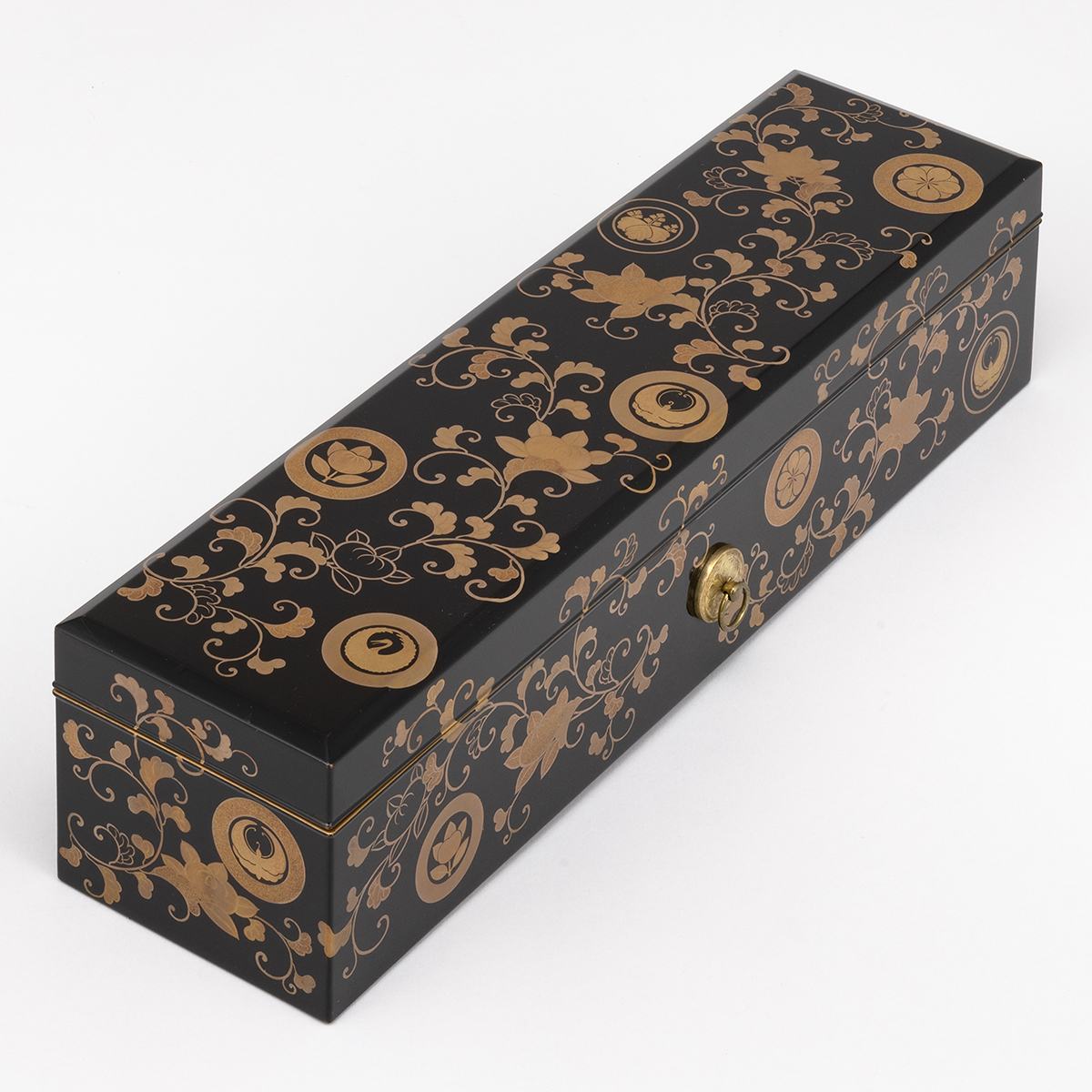 橘唐草紋散蒔絵婚礼化粧道具 渡金箱 | デジタルミュージアム | ポーラ