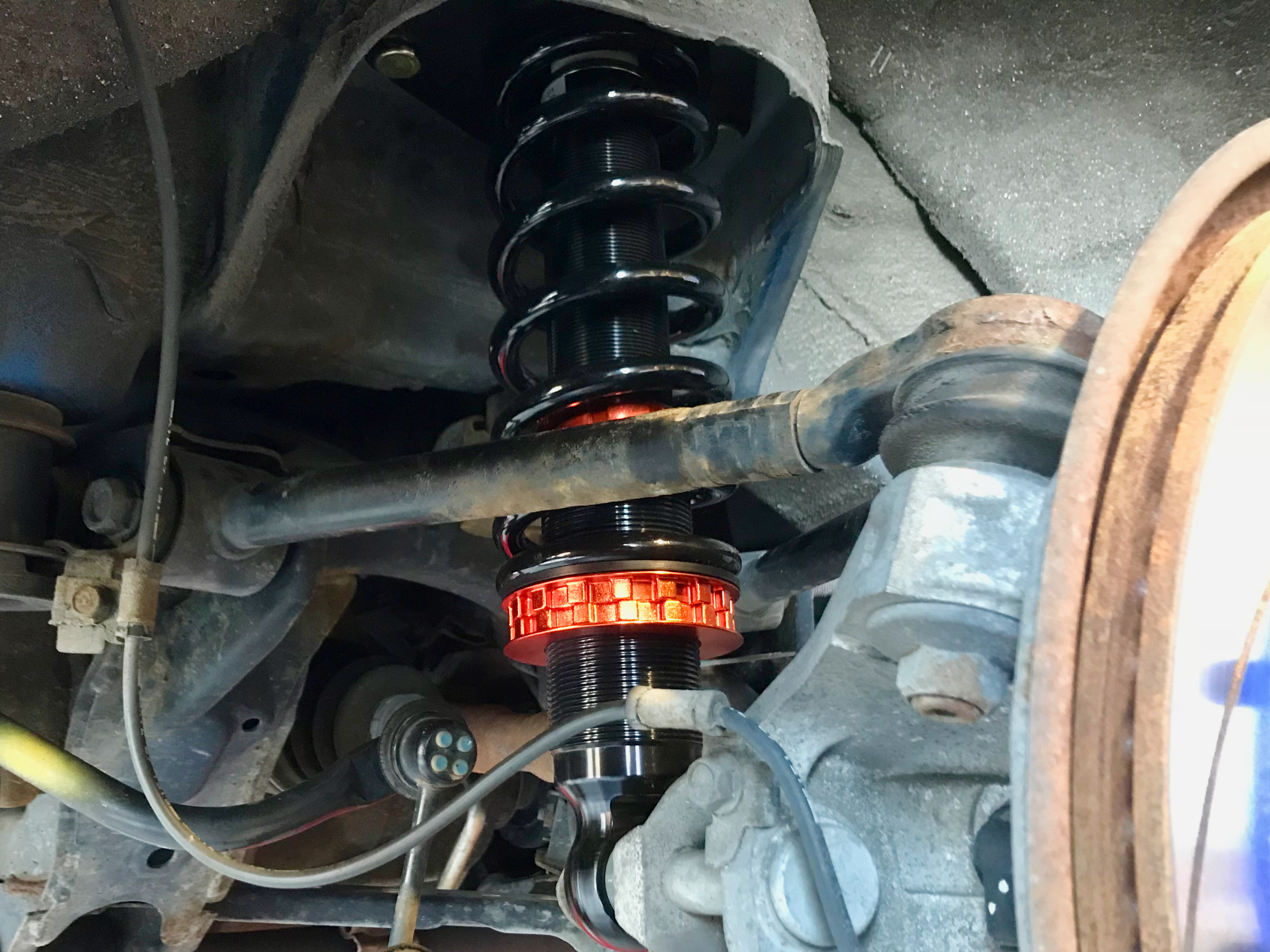 SE3P MAZDA RX-8の足廻りをOVER DRIVEの車高調Odula『蹴脚』で