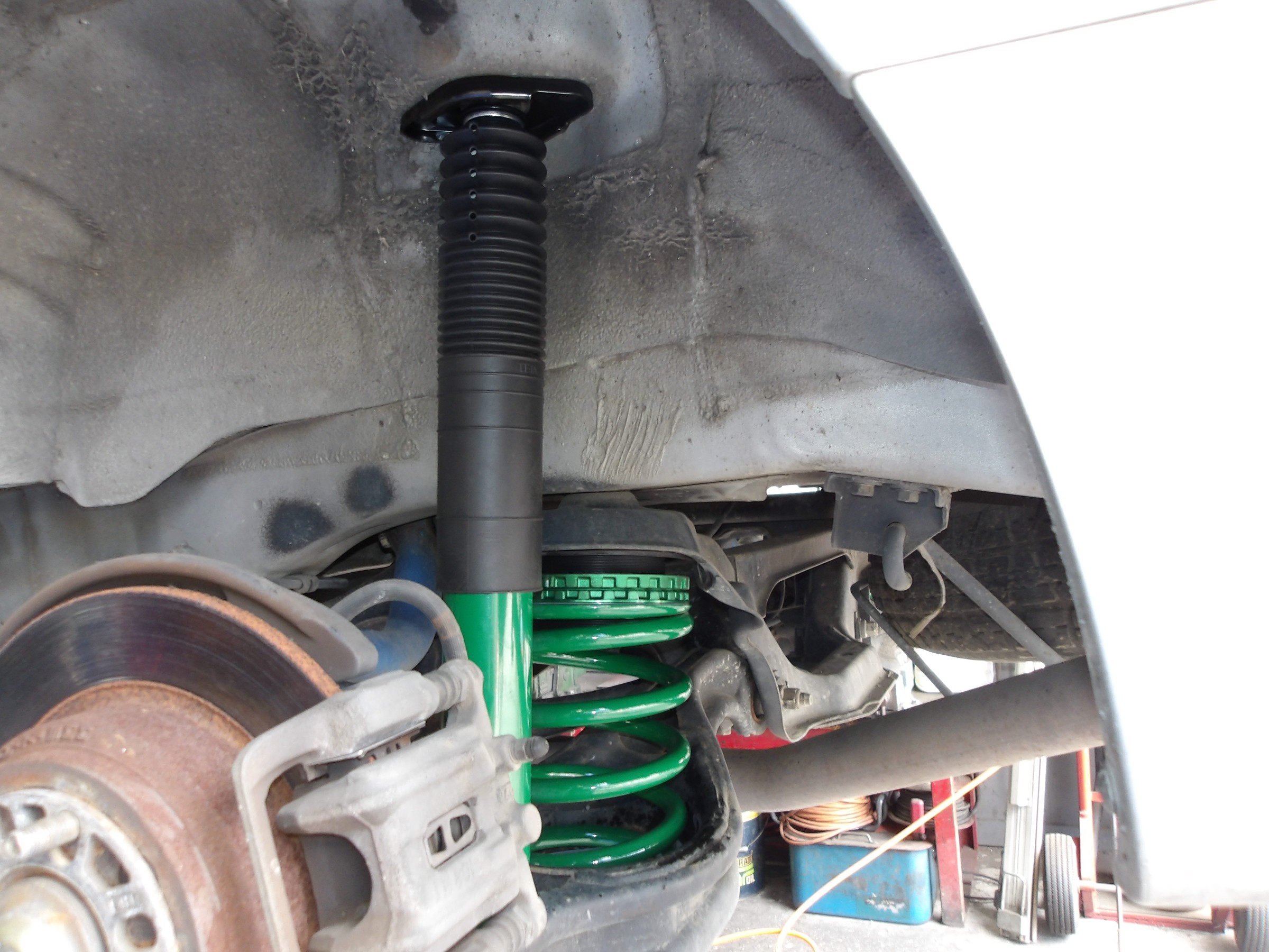 ステップワゴン（RF3）テイン製車高調「STREET BASIS Z」装着