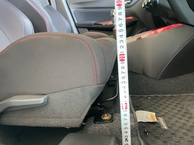 SUZUKI SWIFT Sport ZC33S × ローポジレール装着 ステアリング