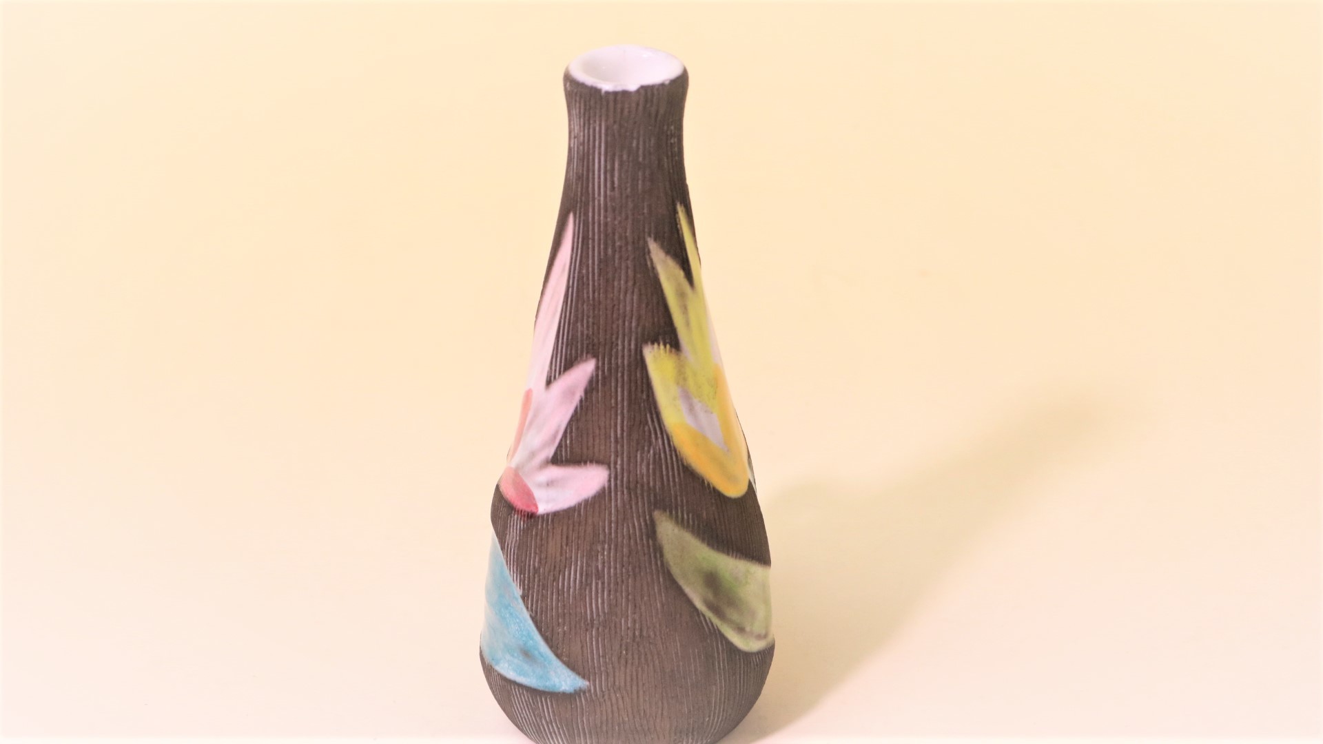 ウプサラエクビイ Mari Simmulson フラワー花瓶 - 北欧雑貨と食器の