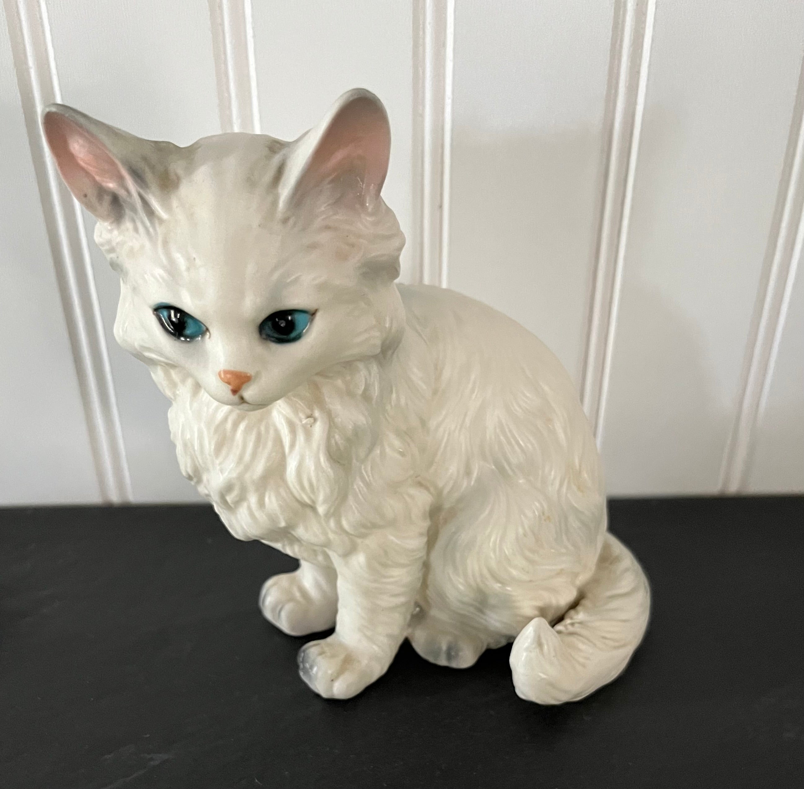 Vintage Lefton Japan Standing Fluffy Persian White Porcelain Kitty