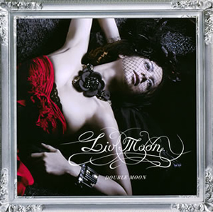 元タカラジェンヌによるメタル・プロジェクト“LIV MOON”のAkane Livが