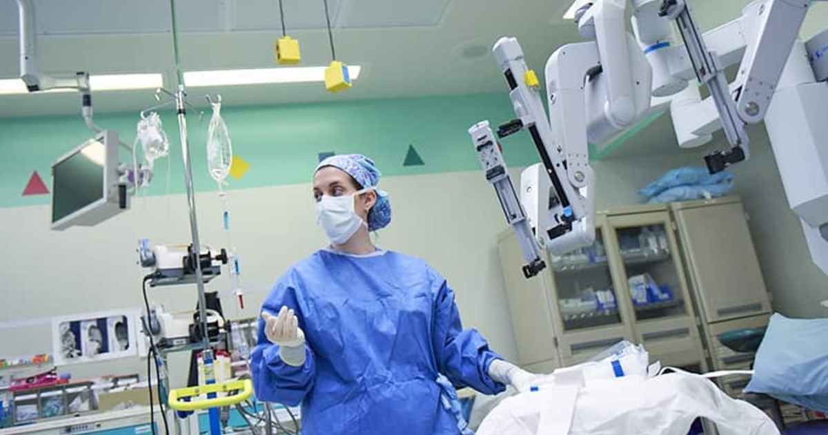 Minimally Invasive Surgery in Pediatric Urology | Children's