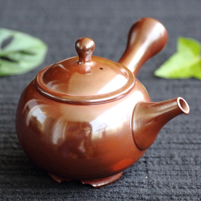 吉川雪堂 窯変朱泥急須 常滑焼高級煎茶器 印籠蓋 高台有 でべそ茶漉し