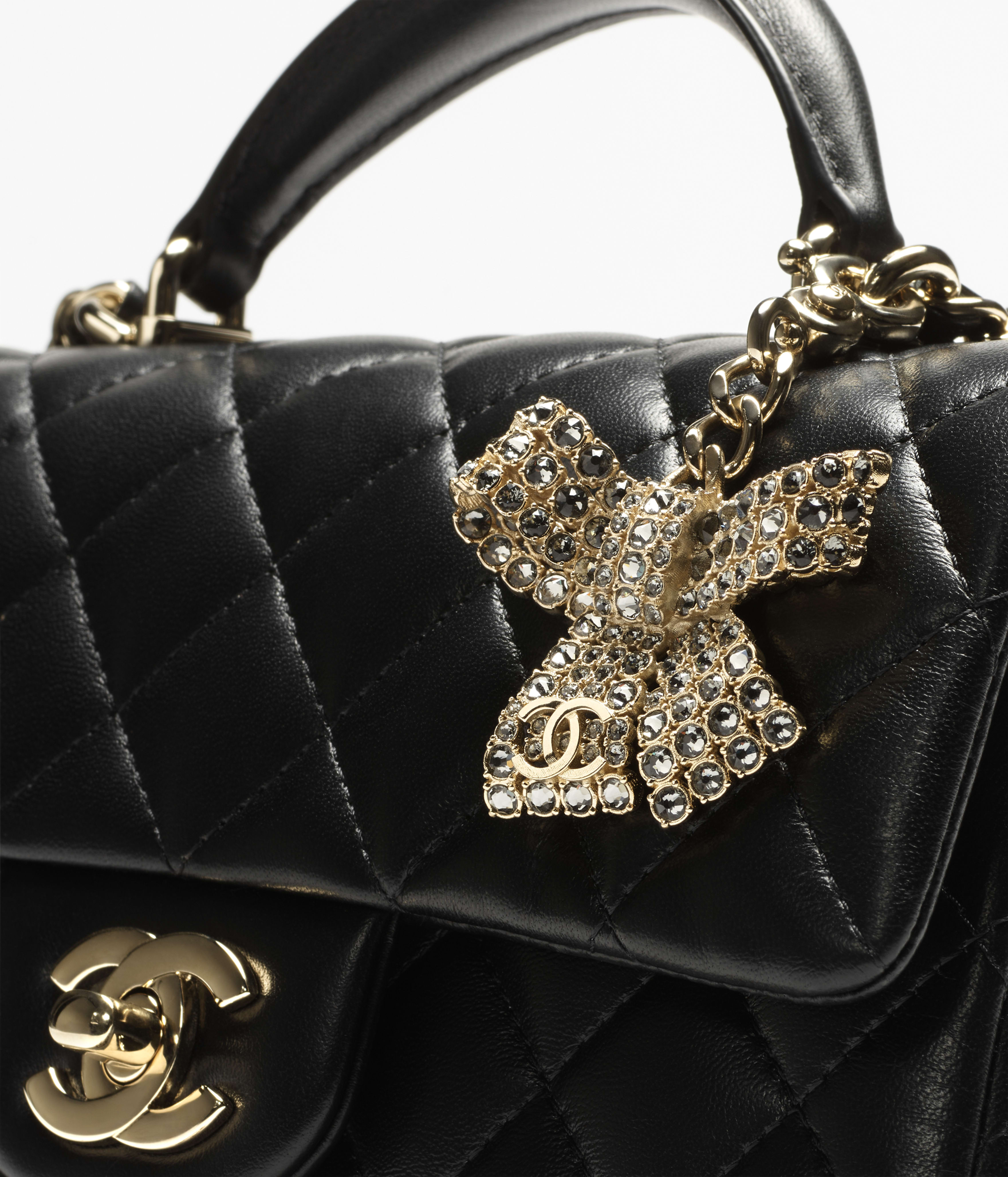 トップハンドル ミニ クラシック ハンドバッグ、ラムスキン & ストラス