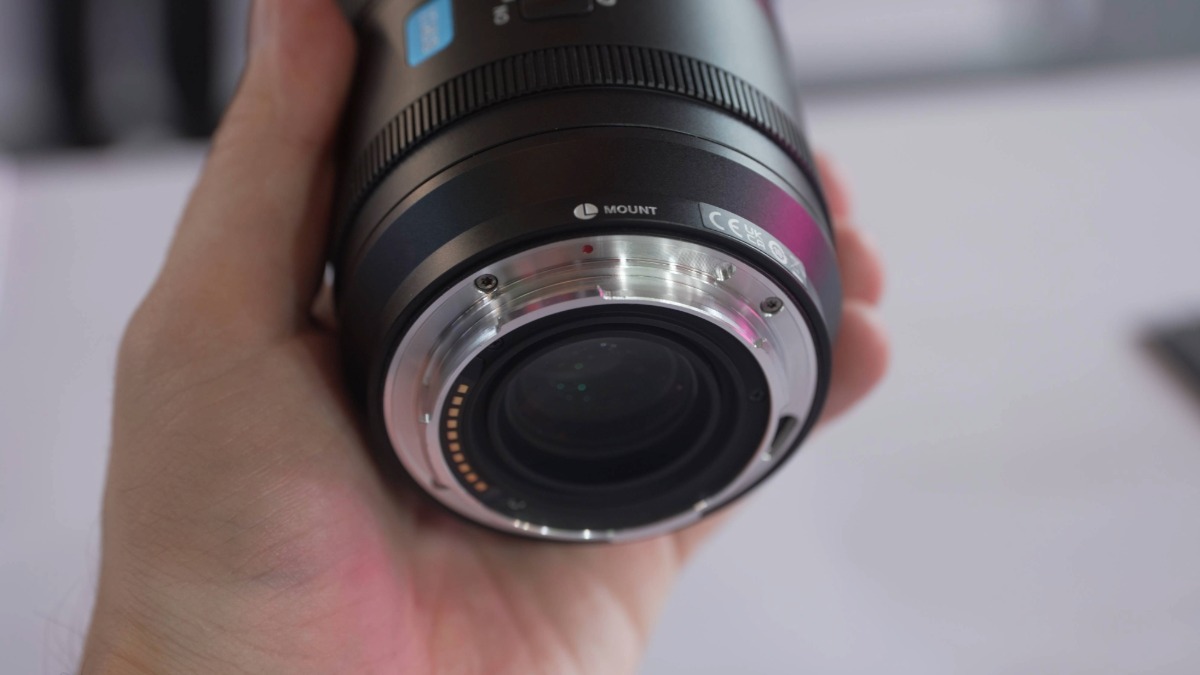 SIRUIがAurora 35mm f/1.4 フルサイズオートフォーカスレンズを発表