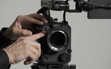 UlanziがソニーEマウントAPS-Cミラーレスカメラ用27mm F2.8レンズを