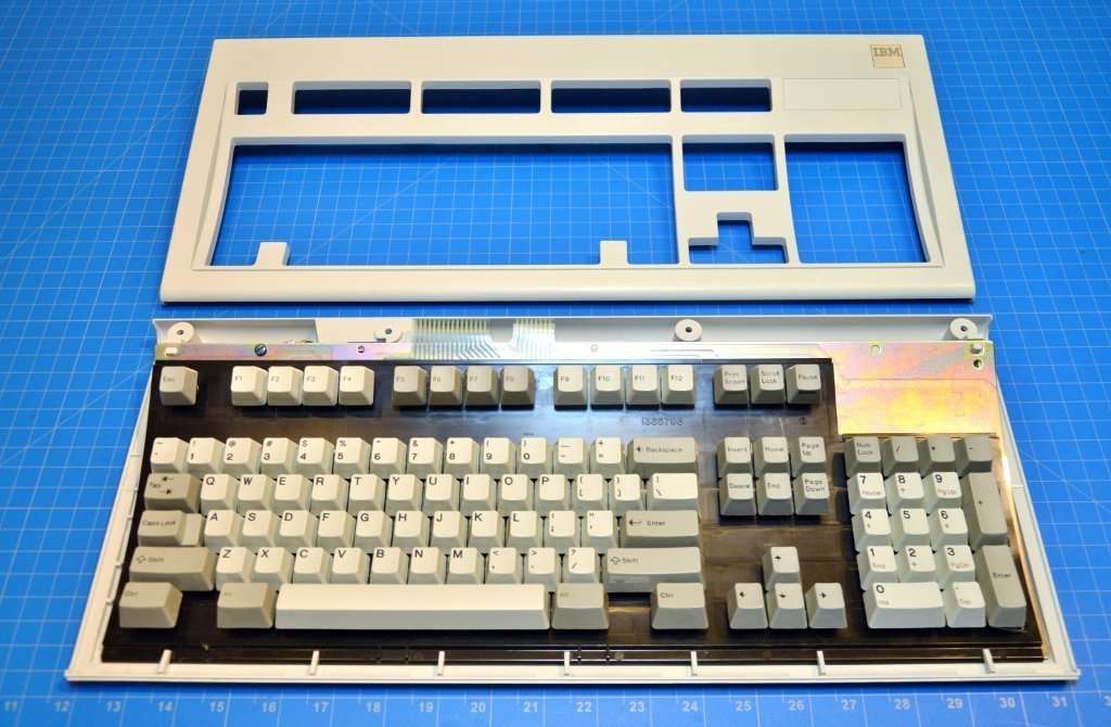 early 1986 IBM model M (1390120) Made by IBM 17 MAR 86
