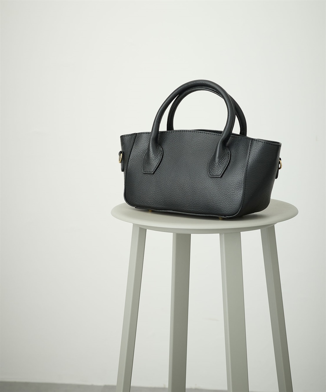 AULENTTI】レザー2WAYハンドBAG N.O.R.C｜クロスプラス公式通販サイト