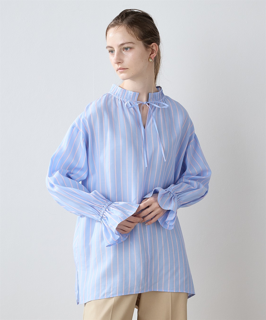 フリルカラー ブラウス LE SOUK HOLIDAY｜クロスプラス公式通販サイト