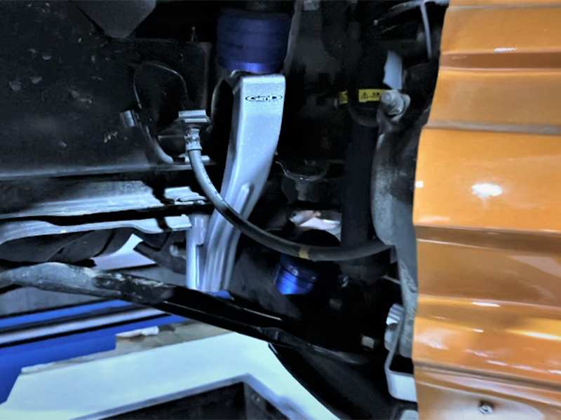 GENB 2WD用 リバンプサポートブラケット SRS01H【代引不可】 | 200系