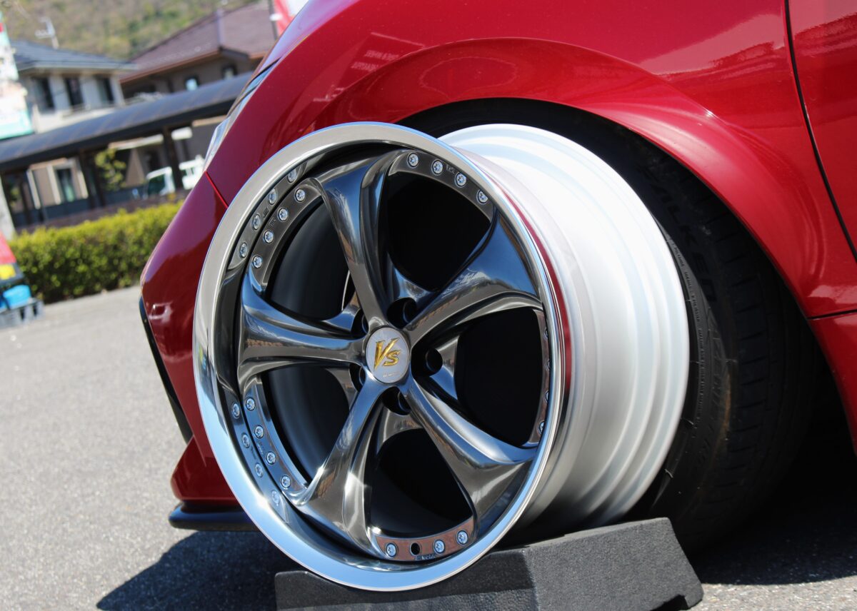 WORK VSシリーズから超話題の新作アイテムVS KF# 18インチが入荷しま