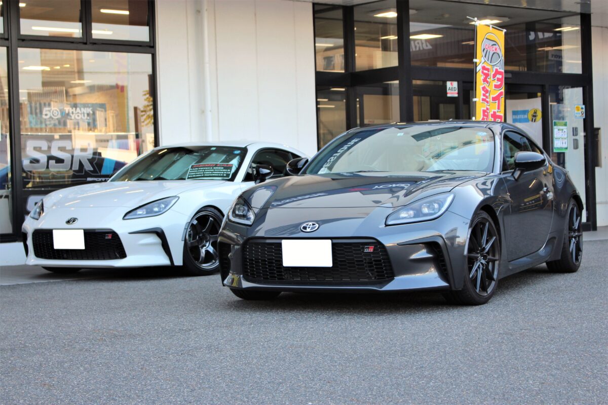 ZN8 GR86 の車高調選び。TEIN FLEX-Z 装着でローダウン完了！ | 中川店