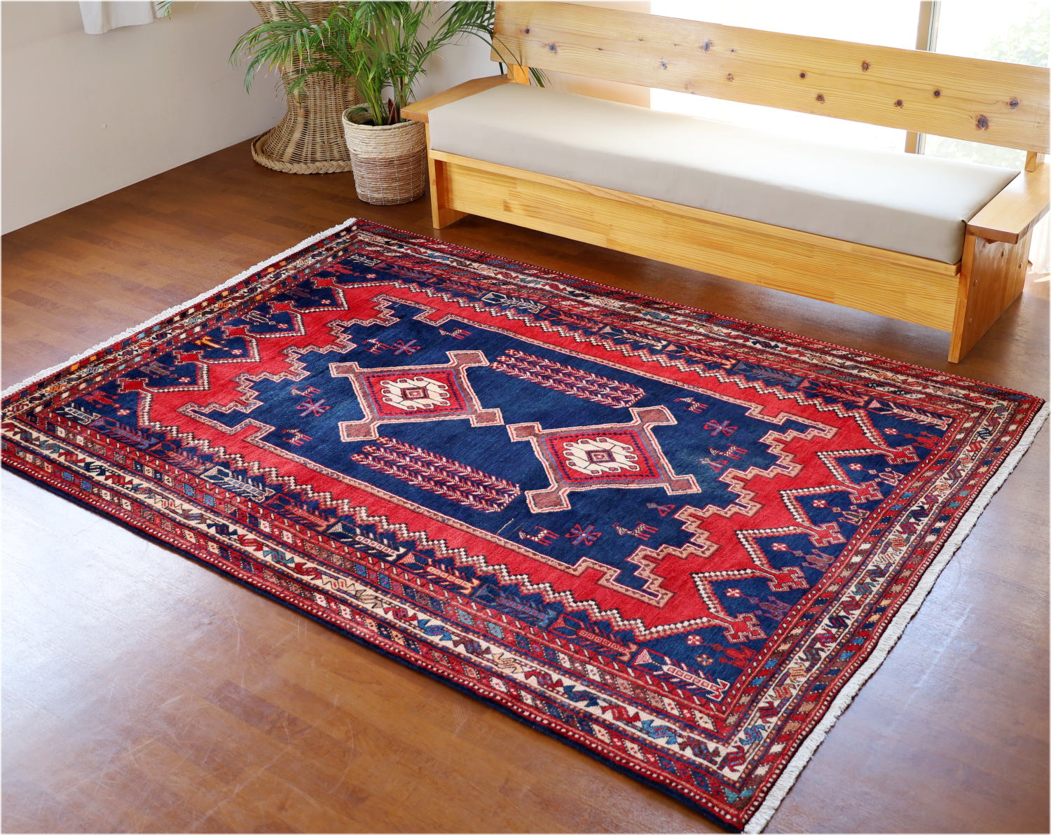 ペルシャ絨毯（トライバルラグ） シルジャン産 リビングサイズ