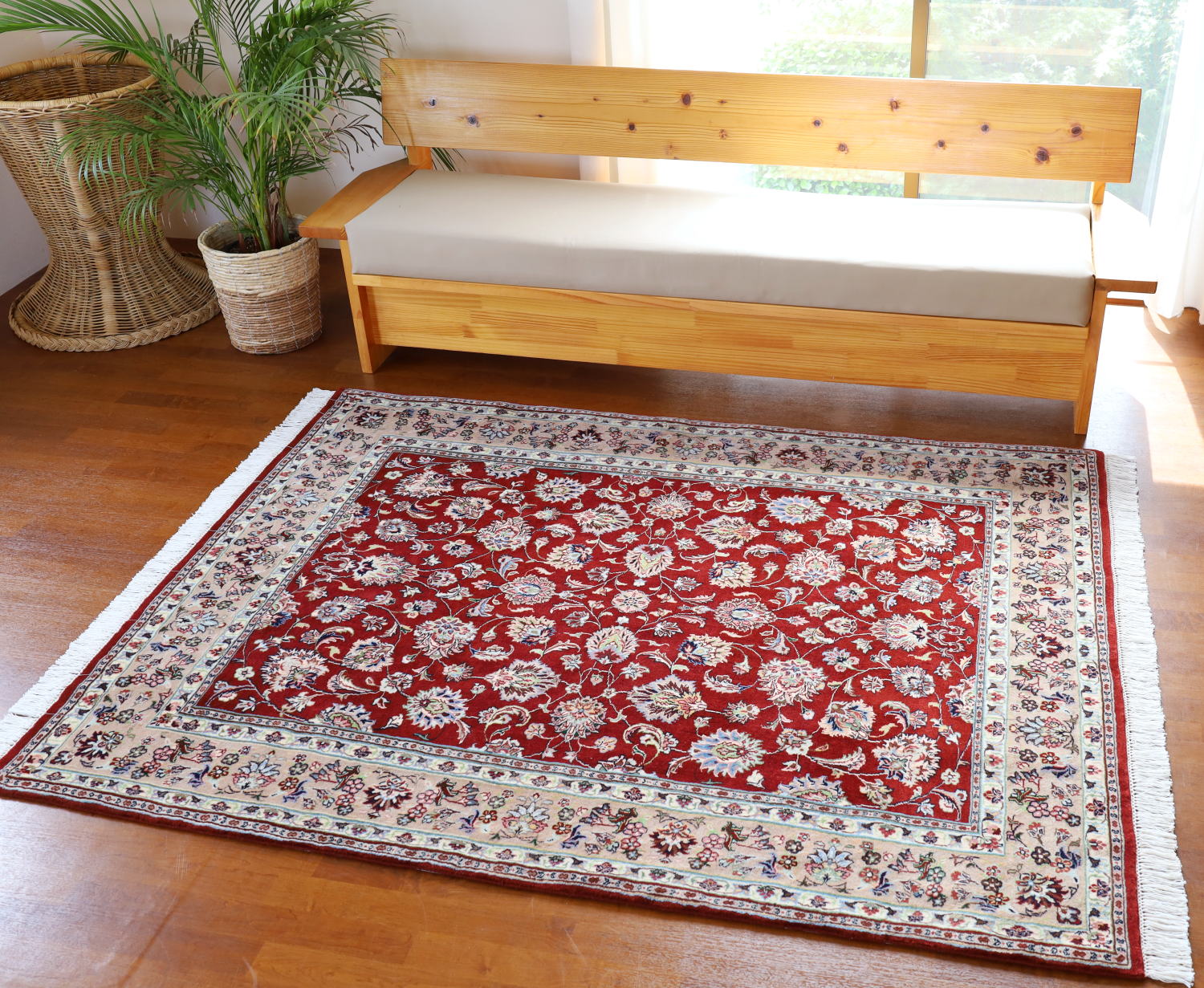 ペルシャ絨毯 赤、オールオーバーの花模様 マシャド産