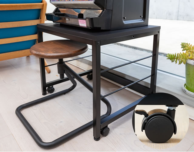 アイアンスタンド あなたに快適なプレイと便利さを。 ホームスロット