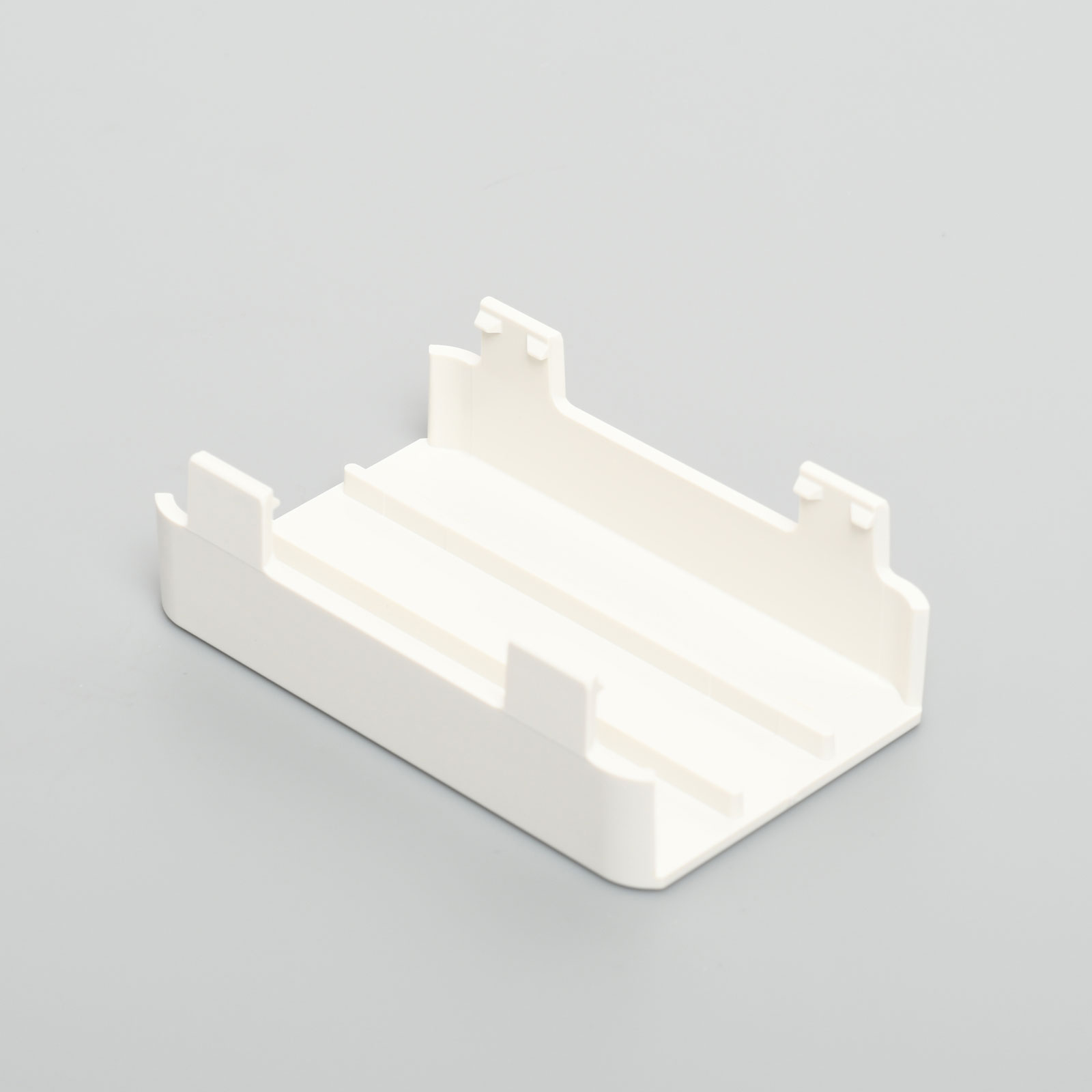 Z0258 複式横型埋込コンセント・複式機器用アウトレット用(ワン