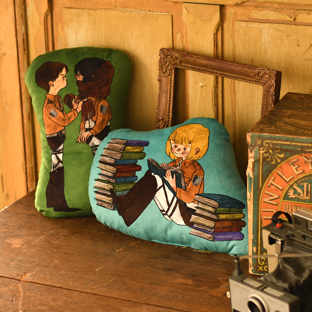 進撃の巨人｜ダイカットクッション（アルミン）