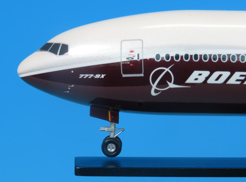 9X20102 1:200 BOEING 777-9 BOEING ハウスカラー 地上折りたたみ翼