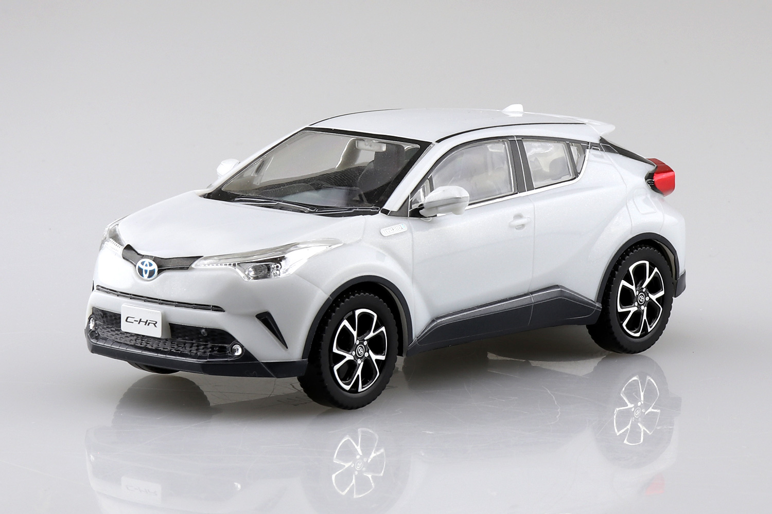 トヨタ C-HR（ホワイトパールクリスタルシャイン）｜株式会社 青島文化