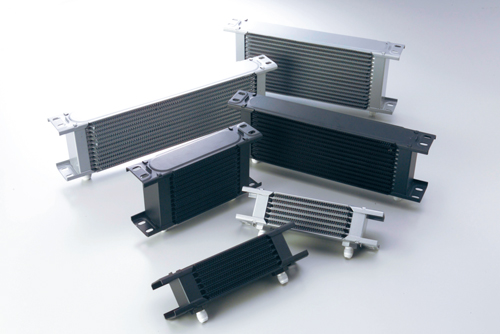 オイルクーラーコア ストレート #8 9インチ10段 ブラック | EARL'S