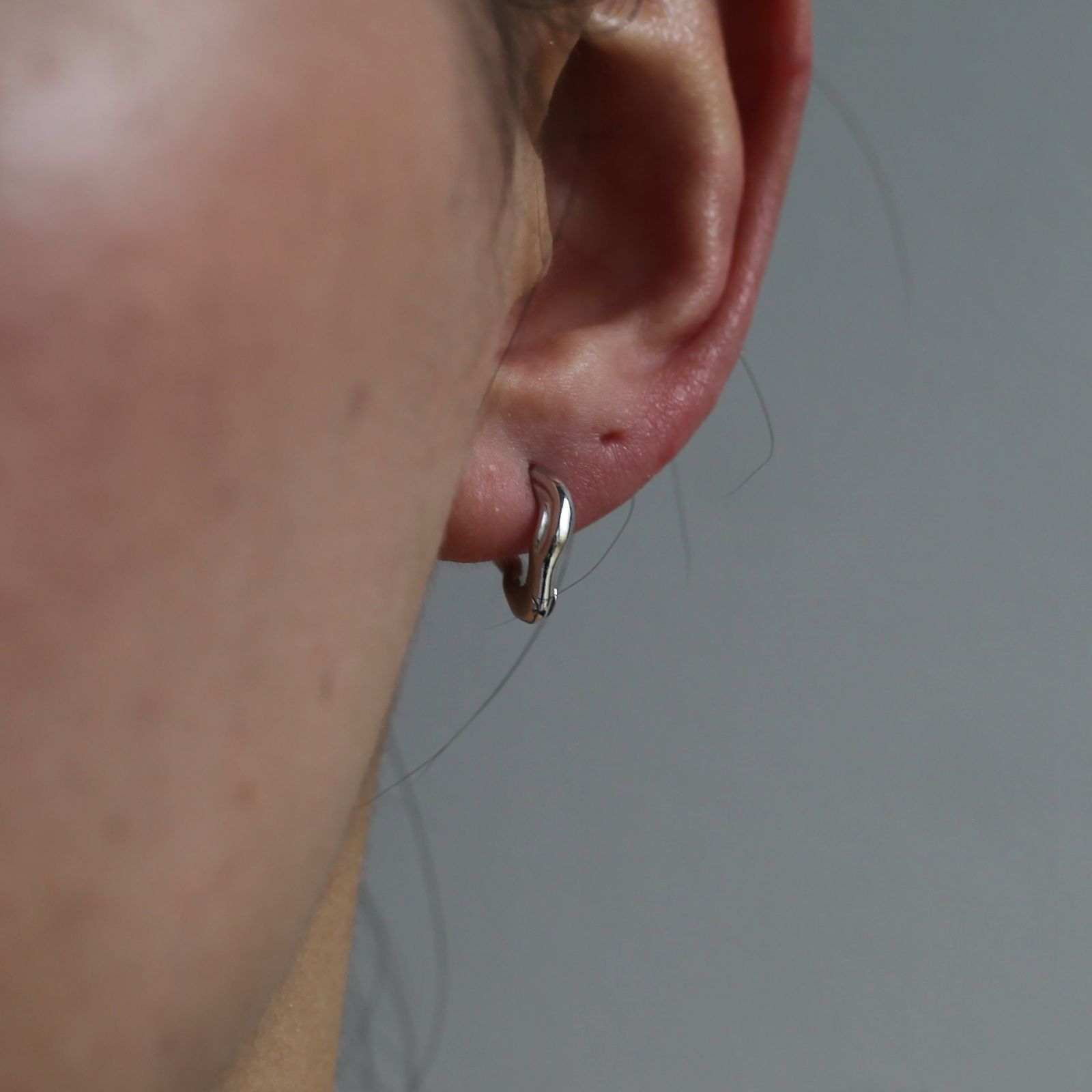 MARIA BLACK - 【残りわずか】Anil Huggie 0.6cm(SILVER) | ACRMTSM