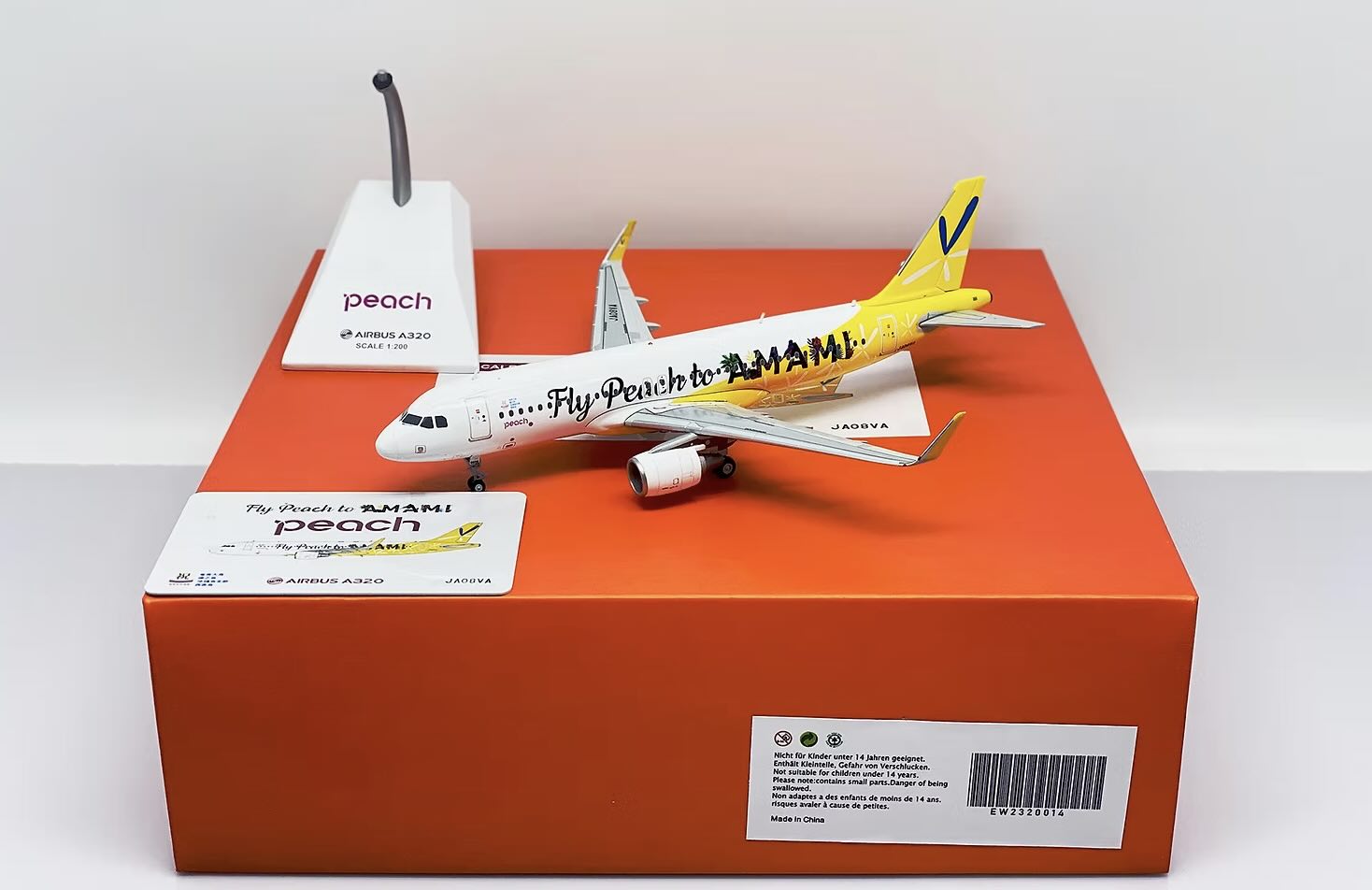 EW2320014 Peach A320 “Fly Peach to AMAMI” JA08VA (Display Stand