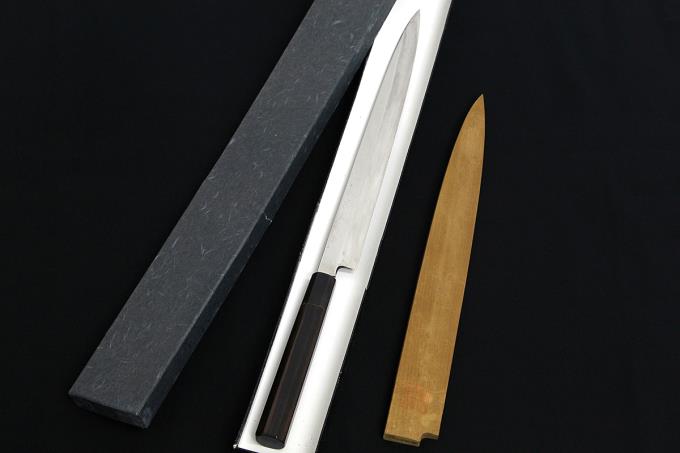 河豚引包丁 尺 304mm 本焼 鏡面 水牛黒檀八角柄 白鞘・箱付 O512-2E2B