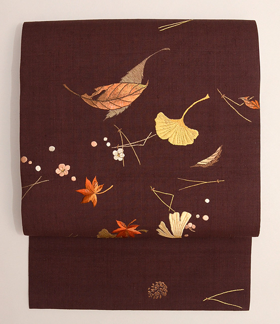 吹き寄せ文様刺繍名古屋帯