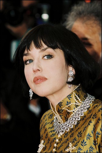 映画 死への逃避行 (1983) - allcinema