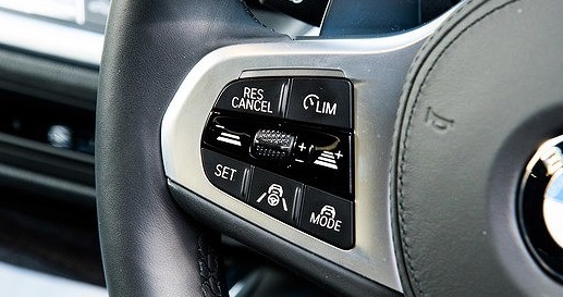 AUTOTECKNIC カーボン/アルカンターラ・ステアリングホイールトリム