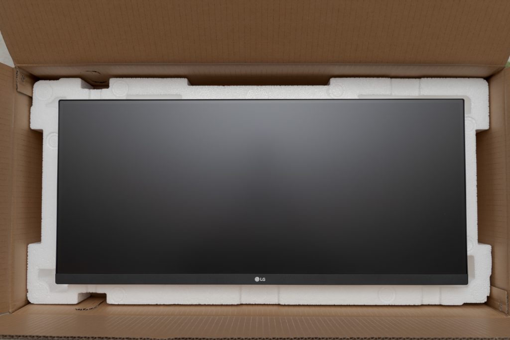 デスク作業環境 #2】夢の環境、ついに来る。LG『29WN600-W』/amazon