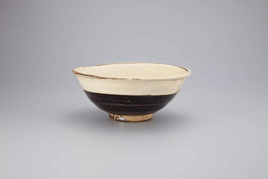 企画展 豊蔵の交遊録ー豊蔵と小山冨士夫 | 荒川豊蔵資料館 | 美術館