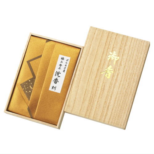 沈香 香木 袋、木箱付 ビニール袋込4g 東Y7-0604① 沈香 香木 袋、木箱