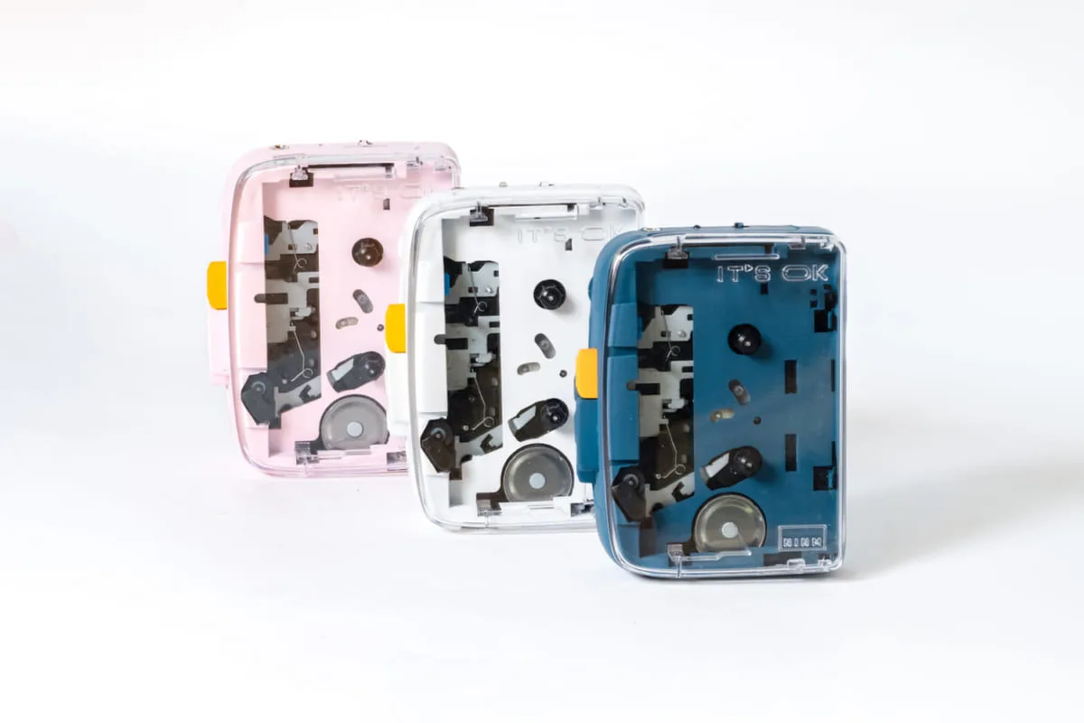 世界初！Bluetooth5.0対応の携帯型カセットプレーヤー「IT'S OK」が