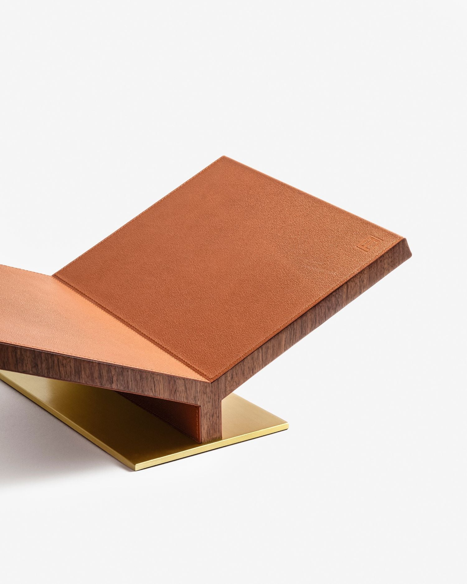 Collector Classic Wood Bookstand in Camel | ASSOULINE