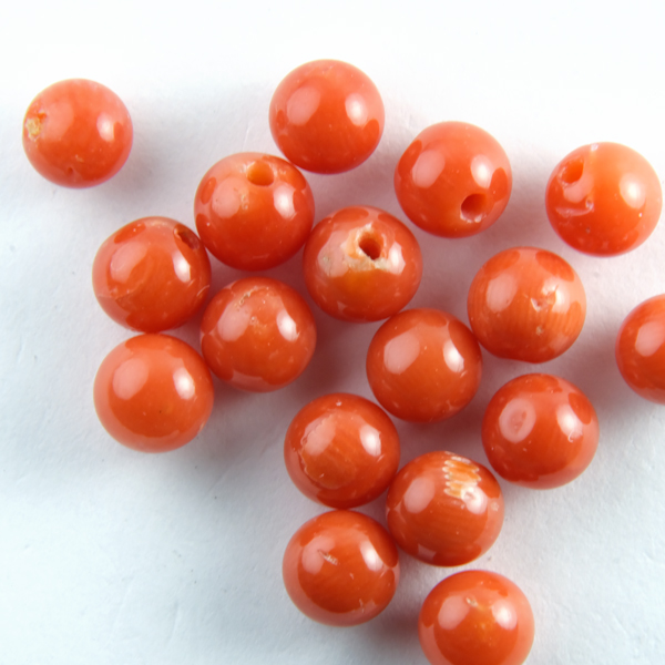 赤サンゴ 丸玉(片穴) 4-5mm - アサオ工芸オンライショップ