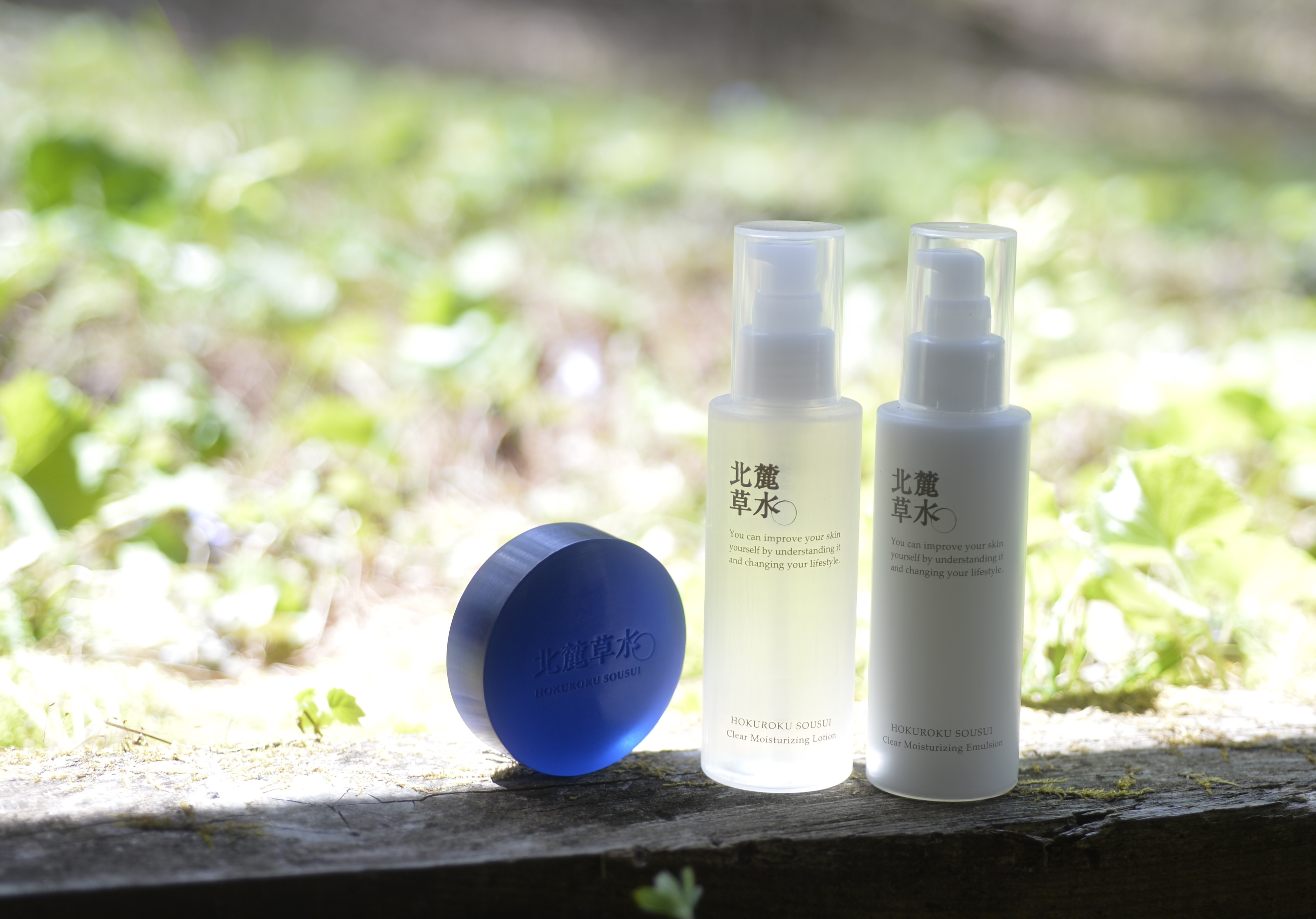 睡眠中の肌を引き締め、毛穴を目立たなくする夜用パック ナイトクリア