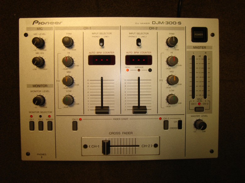 Pioneer DJM-300-S DJミキサー 検technics Pioneer DJM-300-S DJ