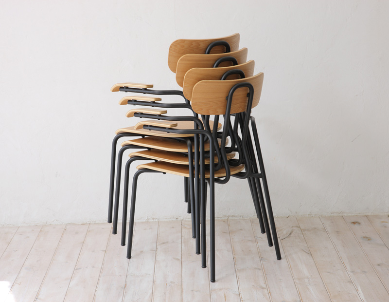 クラッシエ スタッキングアームチェア TDC-9536 | あずま工芸株式会社