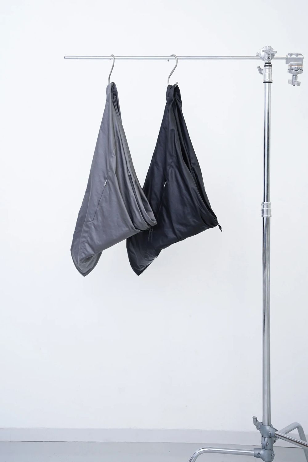 HATRA - 【ラスト1点 / 26SS】Tri Bag LT [black] - トライバッグLT