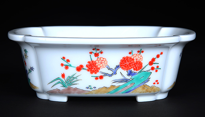 十五代柿右衛門色絵松竹梅外縁木瓜式鉢 | 盆栽、盆栽書籍、盆栽鉢の