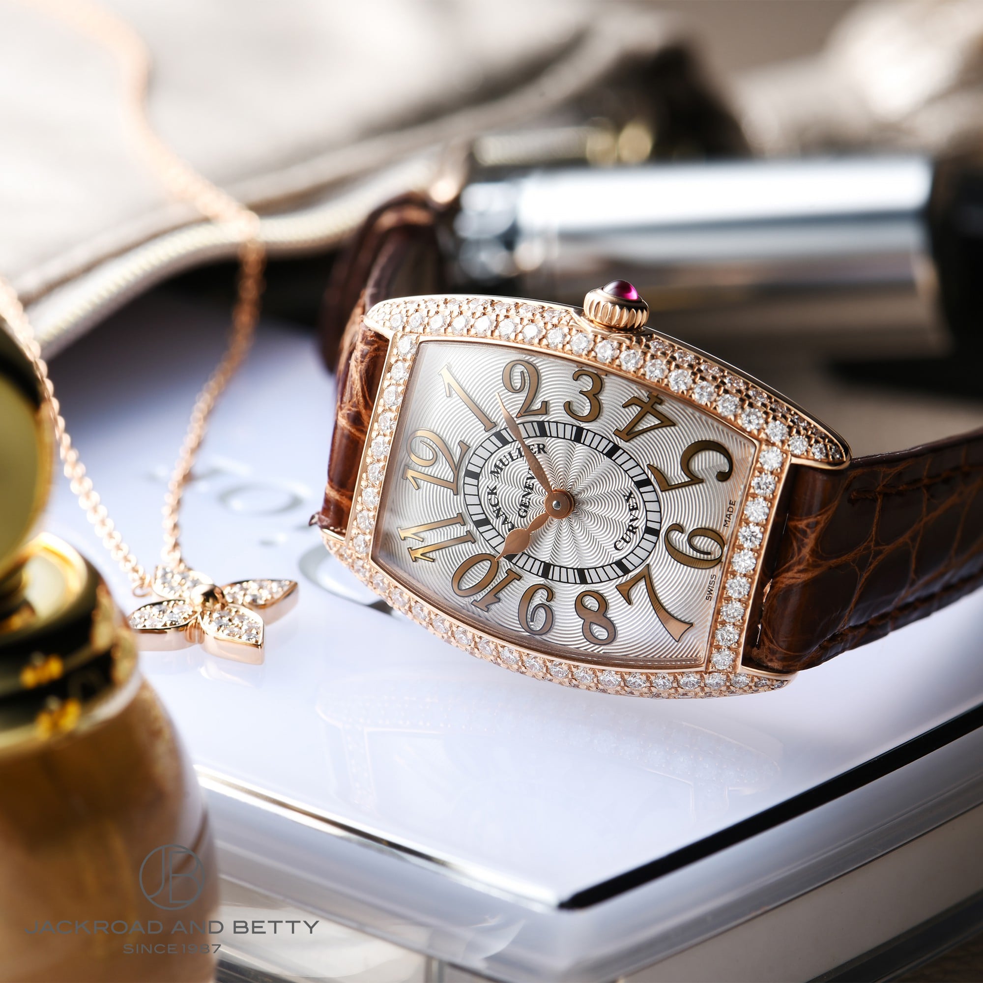 トノウ カーベックス[1752QZ] Tonneau Curvex | フランク ミュラー