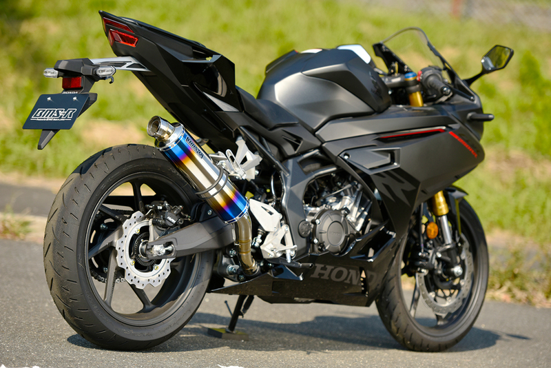 R-EVO カーボン スリップオン：CBR250RR：政府認証 ｜ BEAMS